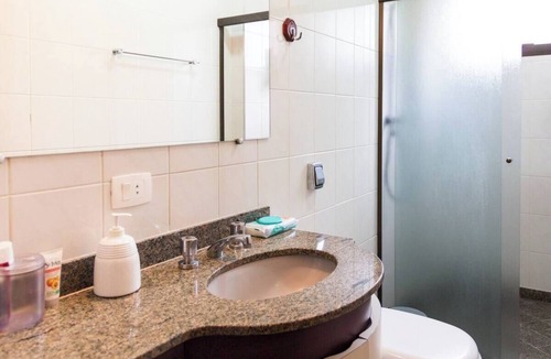 Barra Funda Apartment | Spacious, bright, airy 3-bedroom apartment on Pitangueiras beach