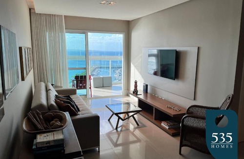Dois de Julho Apartment | Spacious Bedsitter View to the Bay of All Saints