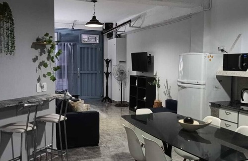 Parque Patricios House | Spacious, comfortable for family and friends. Maximum 7 people, internet.