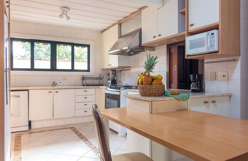 Manguinhos Cottage | Spacious house in Buzios for 8 people
