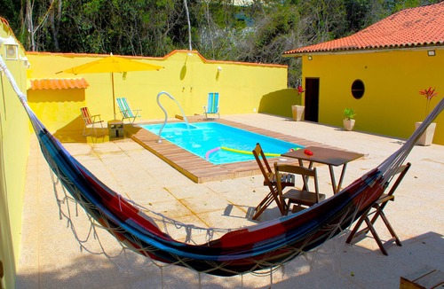 Caravelas House | Spacious house with 3 suites and a swimming pool.