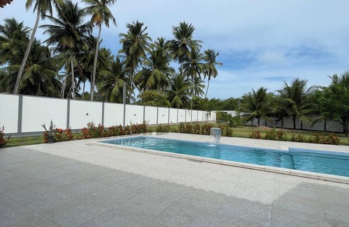 Jequia da Praia Hotel | Spacious house in Jequiá da Praia, riverside.