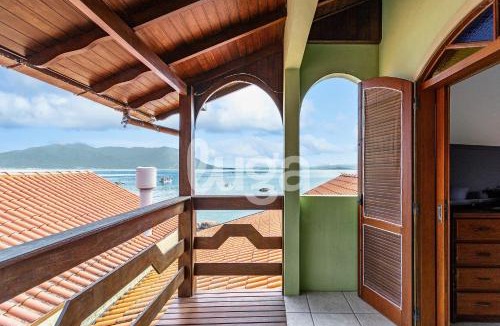 Ribeirao da Ilha House | Spacious House with Sea View