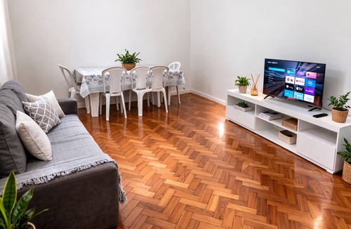 Graca Apartment | Spacious, Simple and Economical next to Barra With Air Conditioning