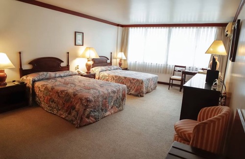 Catedral Hotel | Spacious Stay in Historic Area | Walkable to Pantheon of Heroes & Museums