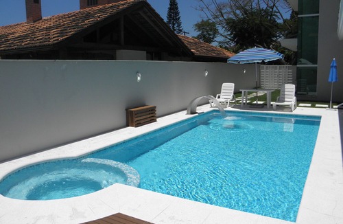 Jurere Internacional House | Spectacular house, with 07 Dorm, Pool, Party Room, unique location!