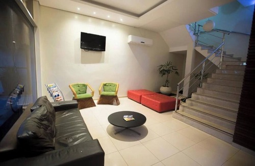 Altamira Hotel | Standard Twin Base | Free Parking | Walk to Mercado Municipal & Waterfront Quay