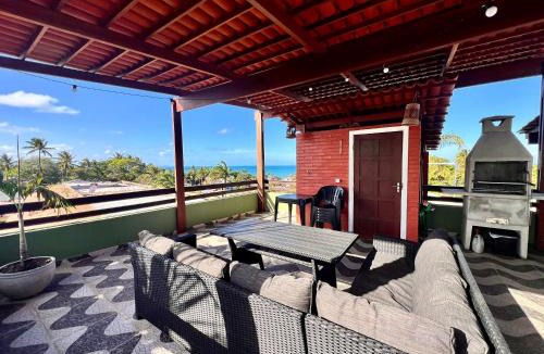 Pipa Ski Chalet | Stay in Style: Central Pipa Townhouse with Ocean View