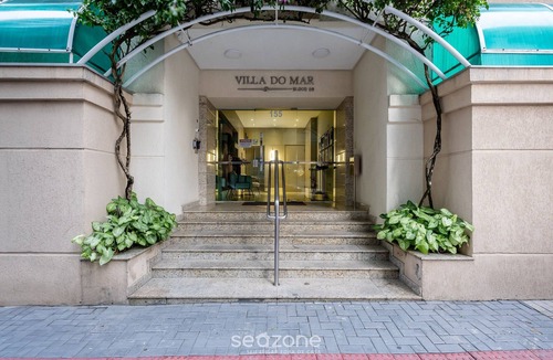 Andorinha Apartment | Stay Steps From the sea in Meia Praia - VIM