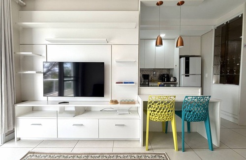 Lagoa Pequena House | Steps from the sea in Novo Campeche: high-end