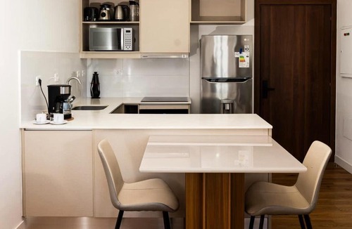 Asuncion Apartment | Steps from the Shopping del Sol!