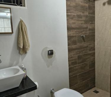 Jardim Karaiba House | Studio 04 - Zona Sul Karaiba Prox UMC, Patio Vinhedos e Shopping