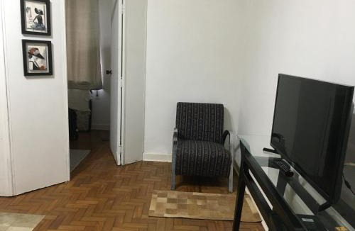 Central Zone Apartment | Studio 85 Centro Consolaçao