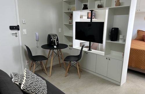 Cerqueira Cesar House | Studio-Apartment in Jardins