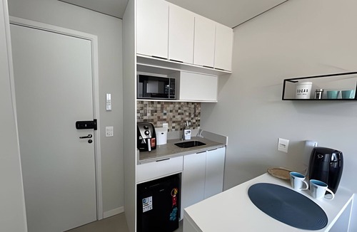 Cerqueira Cesar House | Studio Apartment in Jardins