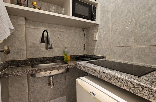 Copacabana House | Studio Blue Copacabana w/AC | 5 min to Beach