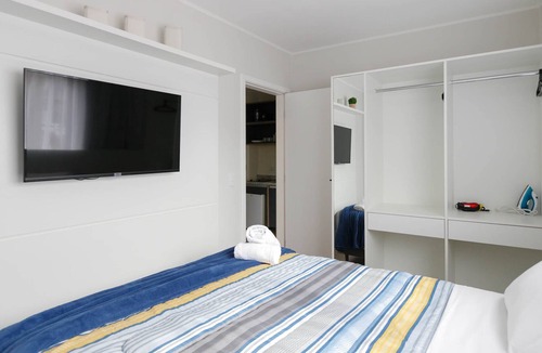Civic Center Apartment | Studio com 2 quartos e 2 Camas casal - SBO006