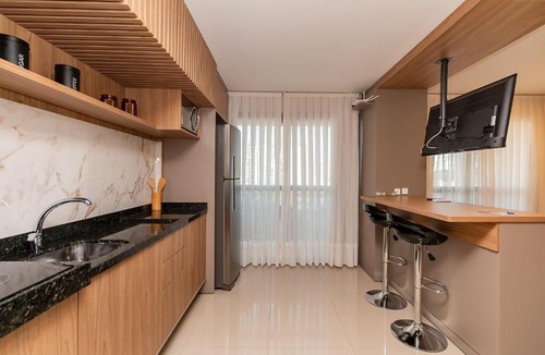 Reboucas Apartment | Studio Com Vaga de Garagem - SEV0813