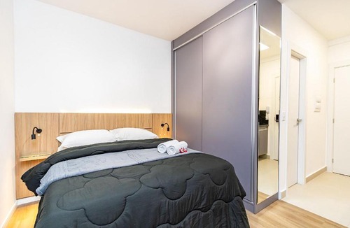 Bigorrilho Apartment | Studio Completo com Garagem no Batel - SOH0303