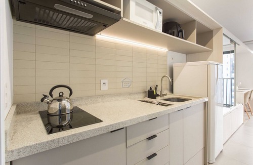 Auxiliadora Apartment | Studio Elegante e Conectado em Porto Alegre