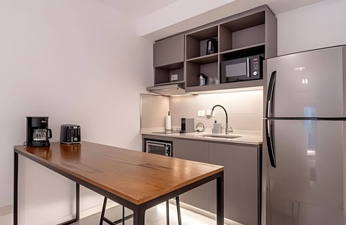 Belgrano Apartment | Studio Facing the Park with Pool & Workspace