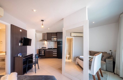 Caminho das Arvores Apartment | Studio in Building w/Pool and Gym Mpz0902
