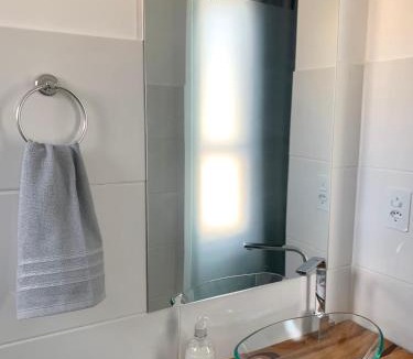 Barbacena Apartment | Studio moderno com cozinha completa e Wi-Fi centro