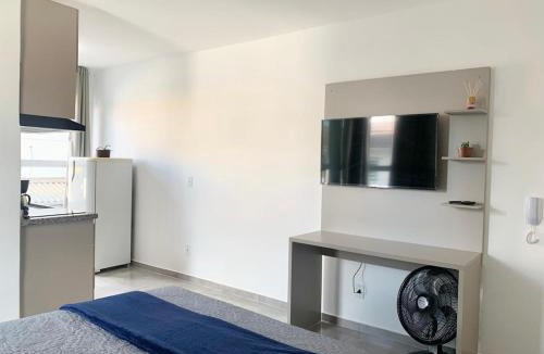 Barbacena Apartment | Studio moderno com cozinha completa e Wi-Fi centro