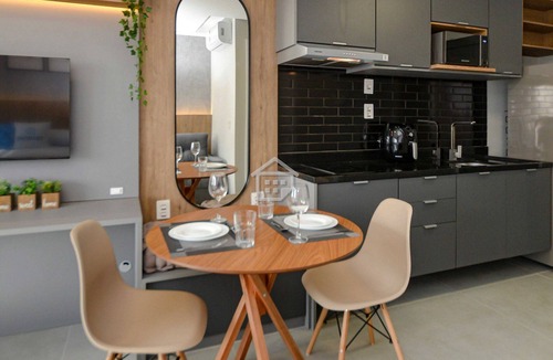 Tres Figueiras Apartment | Studio Moderno e Sofisticado na Carlos Gomes