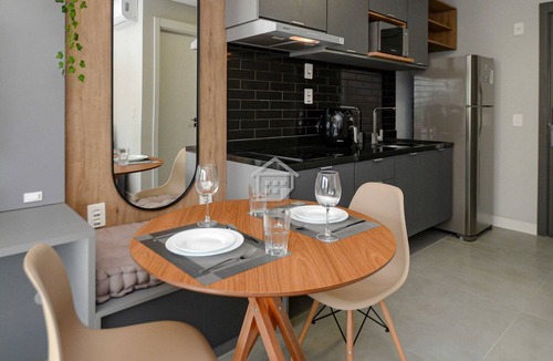 Tres Figueiras Apartment | Studio Moderno e Sofisticado na Carlos Gomes