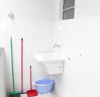 Sao Lourenco Apartment | Studio novo com ar condicionado e garagem