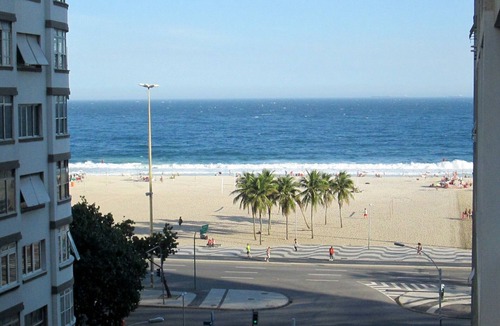 Copacabana Apartment | STUDIO-POSTO2 - COPACABANA beach block - WiFi, side sea view, up to 4 pax