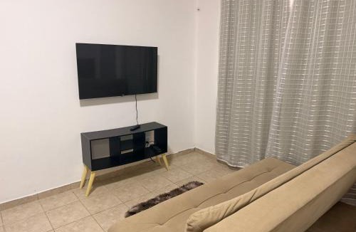 Camargos House | Studio Privativo com Ar Condicionado e TV Smart