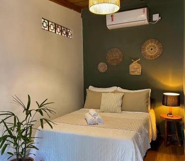 Rio Vermelho Sul House | Studio privativo com trilha até a praia