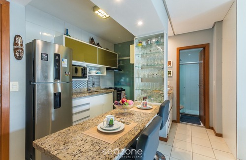 Rio Vermelho Apartment | Studio w/Partial Sea View Soc0316