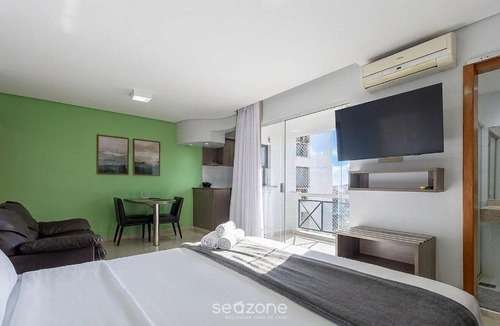 Setor Pedro Ludovico Apartment | Studio with balcony in cond. with pool CRY2208