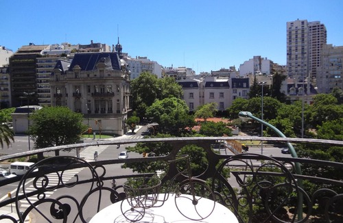 Retiro Apartment | STUNNING APT @ RECOLETA - 4BR 4BT - 2691 sqft - AC/WIFI/CABLE/Maid - See reviews