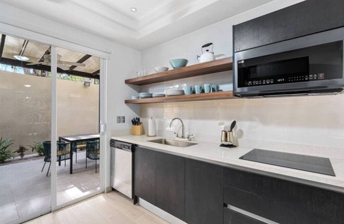Tamarindo Condo | Stylish Ground floor Condo walking to Town