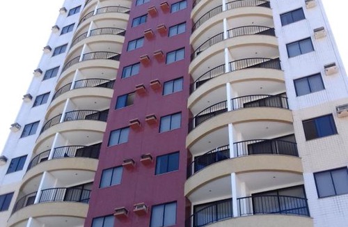 Centro Apartment | Suíte aconchegante no Centro de Campos WIFI Liberado