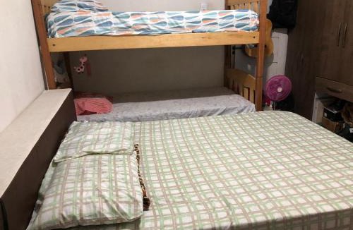 Canudos House | suíte climatizada com sala e cozinha familiar