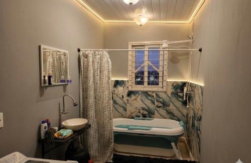 Tijucas House | Suíte Infinity, Ar, Piscina, Spa, Wi-Fi, Eco WC