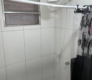 Cremacao House | Suíte Moderna e Silenciosa no Coração da Cidade