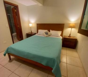 Itamambuca House | Suíte no Condomínio Itamambuca - Muito Perto da Praia !