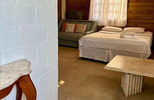 Castelandia Hostel | Suítes Cabanas Coral