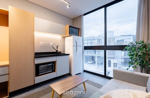 Praia dos Amores Apartment | Sua estadia próxima da Praia Brava - BSO