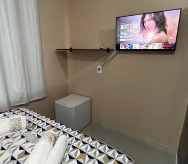 Vila da Gloria House | Suite 3- Praia bonita Hospedagem,agora com ar condicionado