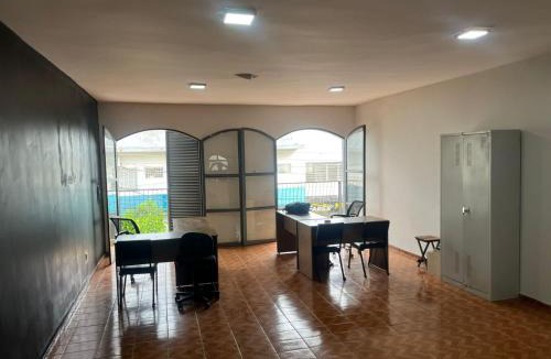Centro House | Suite com Varanda - Cooworking Conexão Resolve