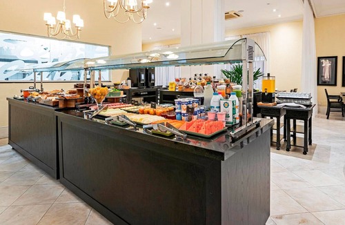 Reboucas House | Suite Double with kitchen by ¼ UmQuarto 7-PR.