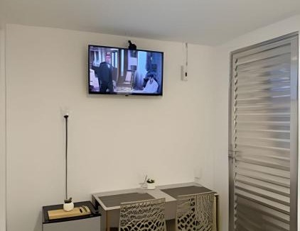Campos Apartment | Suite Elegante e Charmosa perto do IFF