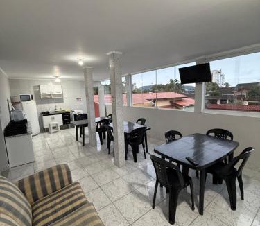 Indaia House | Suite2 a 3 quadras da praia